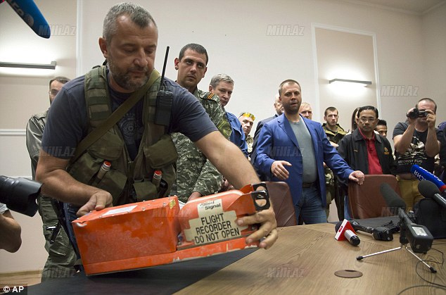 Vurulmuş təyyarənin "qara qutu"ları verildi - VİDEO - FOTO