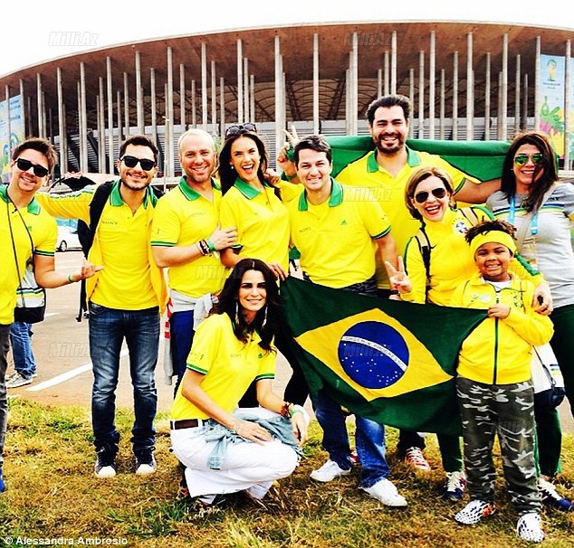 Məşhur modellər Braziliyanı dəstəklədilər - FOTOSESSİYA