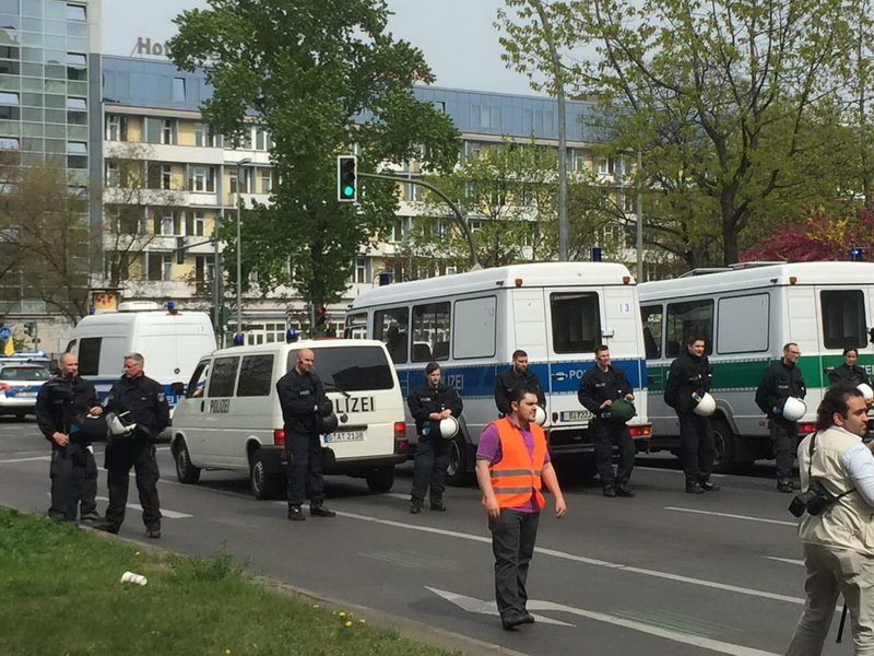 Berlin belə qırmızı etiraz görməmişdi - FOTO