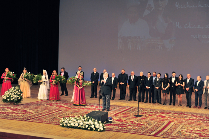 Azərbaycanın birinci xanımı Mehriban Əliyeva Yuli Qusmanın "Qorxma, mən səninləyəm! 1919" filminin təqdimat mərasimində iştirak edib - YENİLƏNİB - FOTO