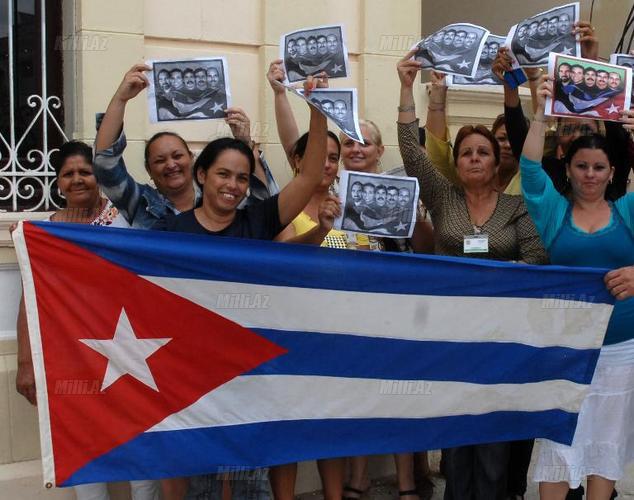 Çe Gevaranın qızı: "Fidel atamla danışır" - FOTO