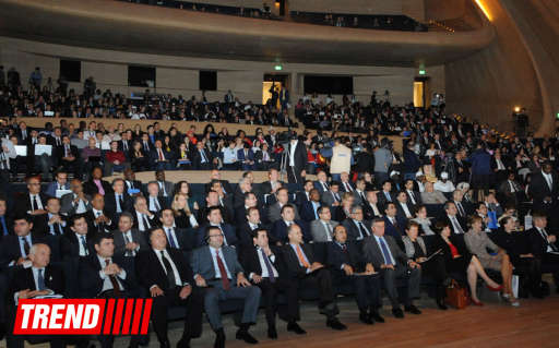 Bakıda dünya gənclərinin problemləri müzakirə edilir - FOTO