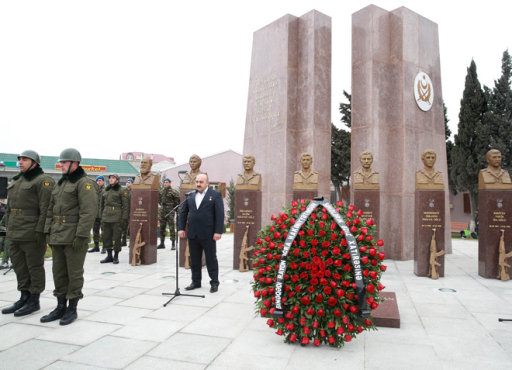 Binəqədi rayonunda Milli Qəhrəmanlar abidəsinin açılış mərasimi olub - FOTO