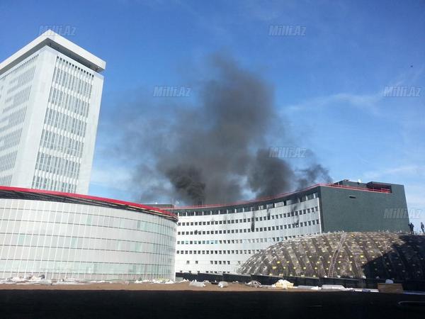 Parisdə Fransa radiosunun binası yanır - FOTO