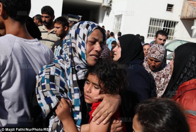 İsrail ərəb məktəbini bombaladı: 16 uşaq öldü, 200 nəfər yaralandı - FOTO