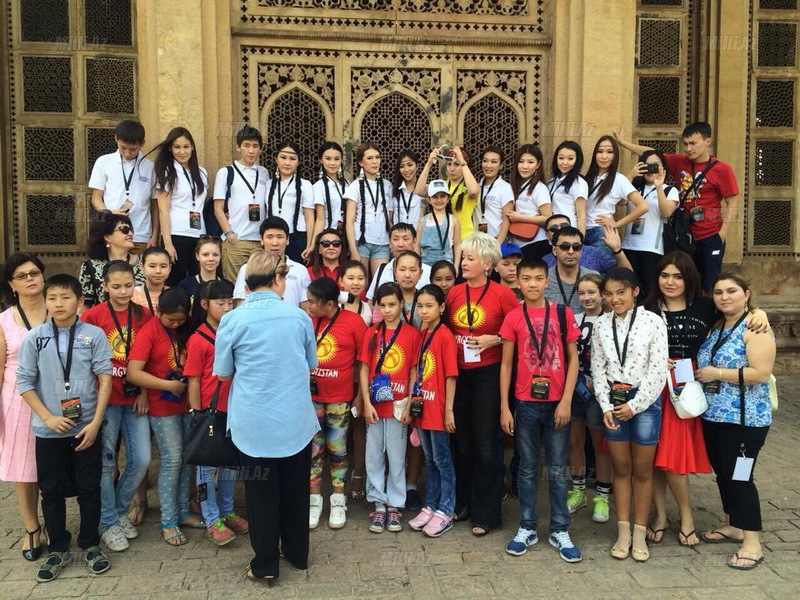 Fatimə Hindistanda göz yaşı tökdü - FOTO