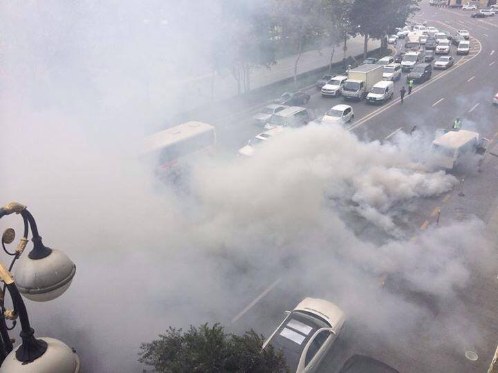 Bakıda məşhur otelin qarşısında gərgin anlar - FOTO