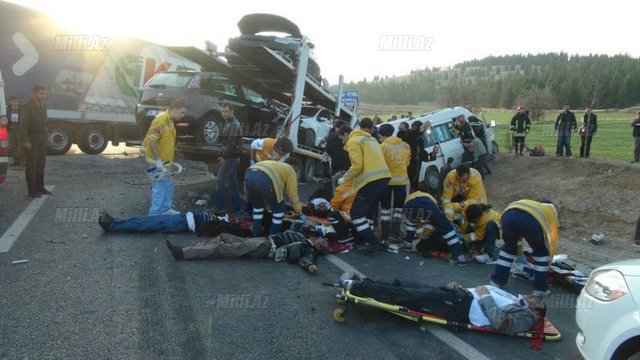 Türkiyədə avtobus aşıb, 9 ölü, xeyli yaralı var - YENİLƏNİB - VİDEO - FOTO