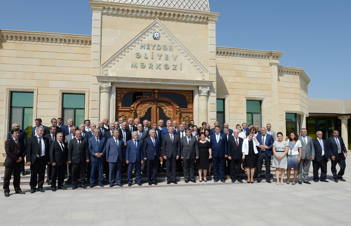 Prezident İlham Əliyev: "Azərbaycan gəncləri öz vətəninə bağlıdırlar, onlar ölkəmizin inkişafına böyük töhfə verirlər" - YENİLƏNİB - FOTO