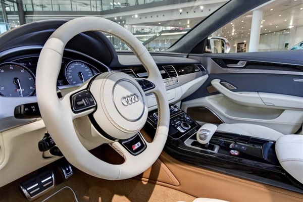 Audi S8 fərdiləşir - FOTO