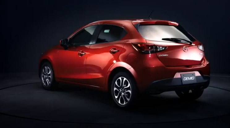 Tanış olun: yeni Mazda2 - VİDEO - FOTO