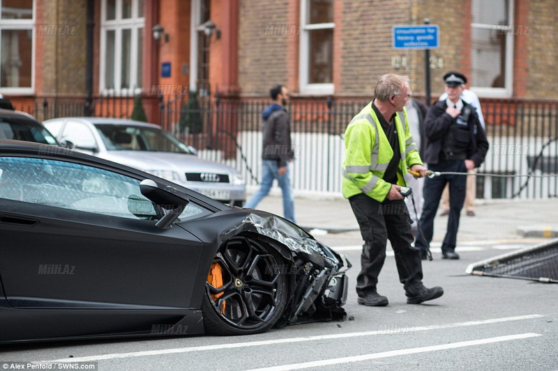 Lamborghini, BMW və Mazda toqquşdular - FOTO