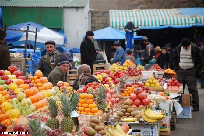 GMO məhsullar bazarlarda at oynadır - FOTO