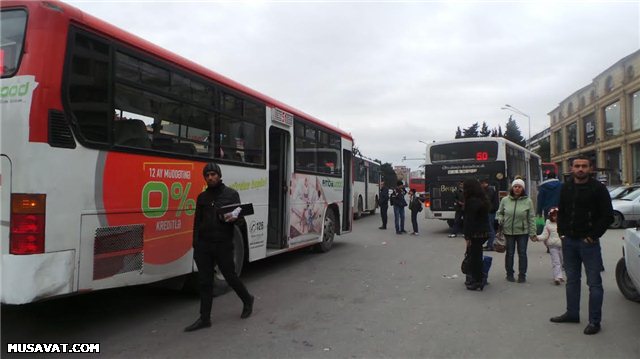 Bakının biabırçı ictimai nəqliyyatı - FOTO