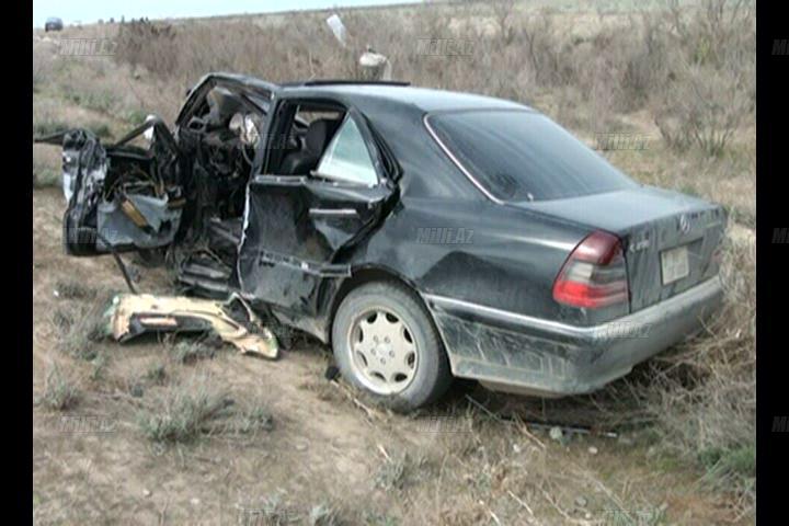 "Mercedes"lə "07" toqquşdu: 1 ölü, 1 ağır yaralı - YENİLƏNİB - FOTO