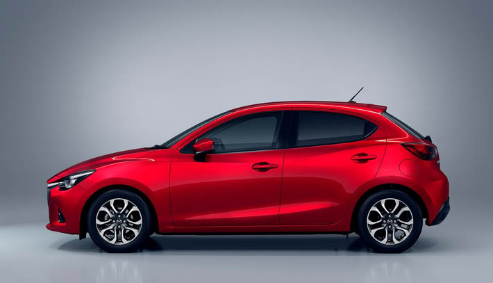 Yeni Mazda 2-nin fotoları yayıldı - FOTO