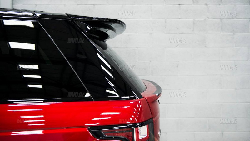 Parlaq qırmızı Range Rover Vogue - FOTO
