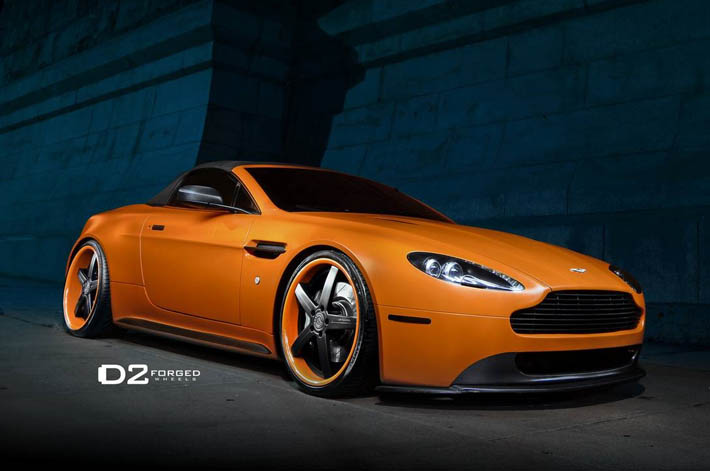 Fərqli disklərdə Aston Martin V8 - FOTO