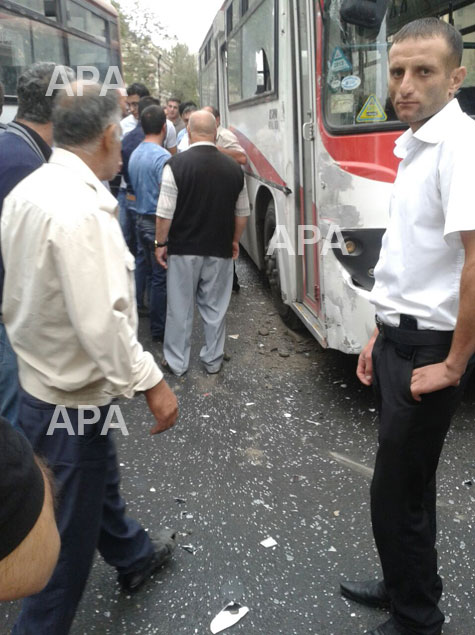 Bakıda iki marşrut avtobusu ötüşərkən toqquşdu, yaralılar var - YENİLƏNİB - FOTO