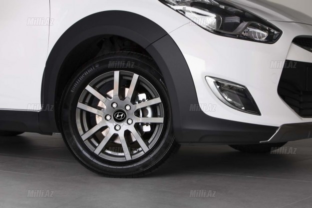 Hyundai ix20-in Cross versiyası - FOTO