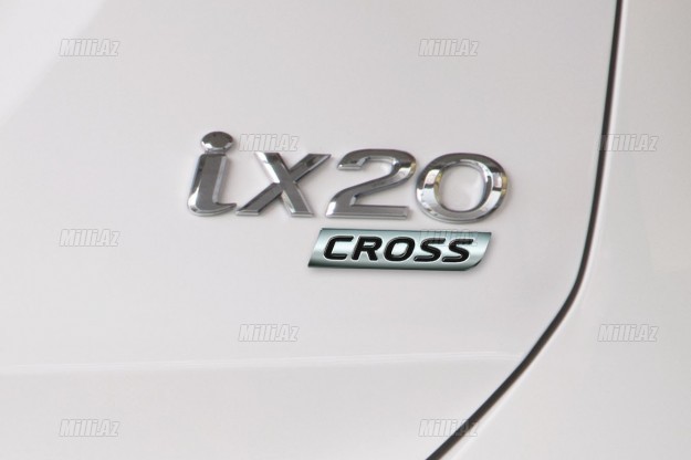 Hyundai ix20-in Cross versiyası - FOTO