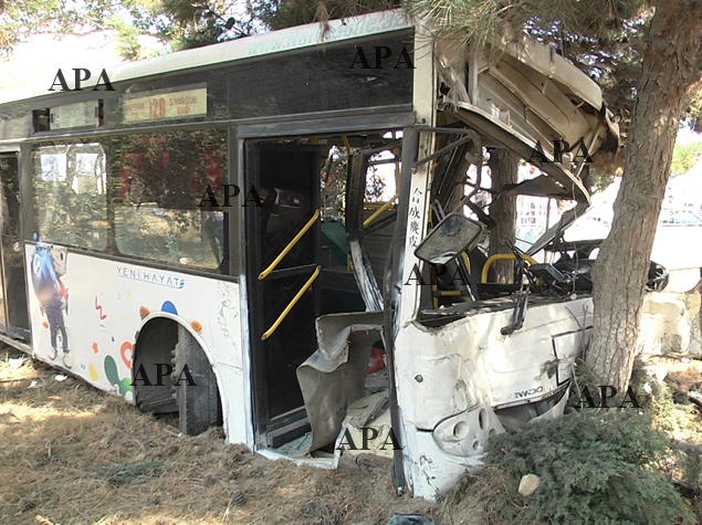 Bakı günə dəhşətli avtobus qəzası ilə başladı: ölən və yaralıların adları açıqlandı - YENİLƏNİB - TƏFƏRRÜATLAR - FOTO