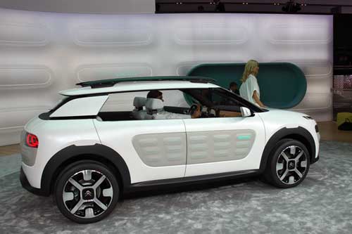 Rəqibləri geridə qoyan Citroen Cactus - FOTO