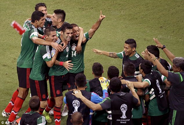 DÇ-2014: Braziliya Hollandiyadan canını qurtardı, İspaniya qələbə qazandı - YENİLƏNİB - VİDEO - FOTOSESSİYA