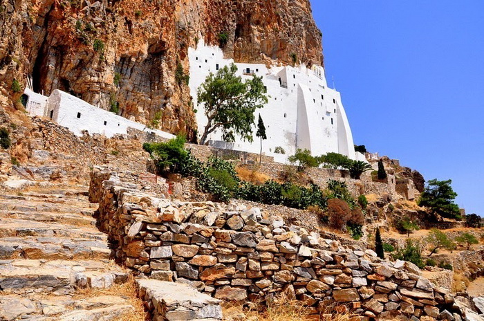 Qayalıqdakı pravoslav monastır - FOTO