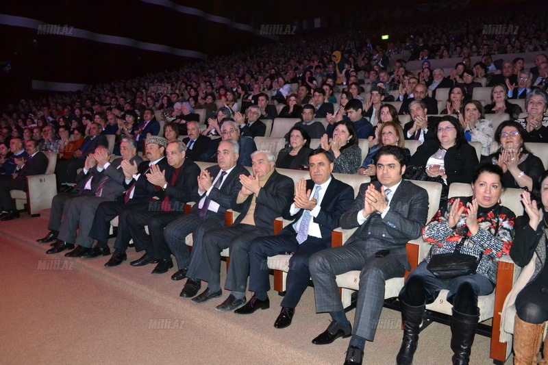 Fərqanə atasından sonra xalqa imtahan verdi - REPORTAJ - FOTO